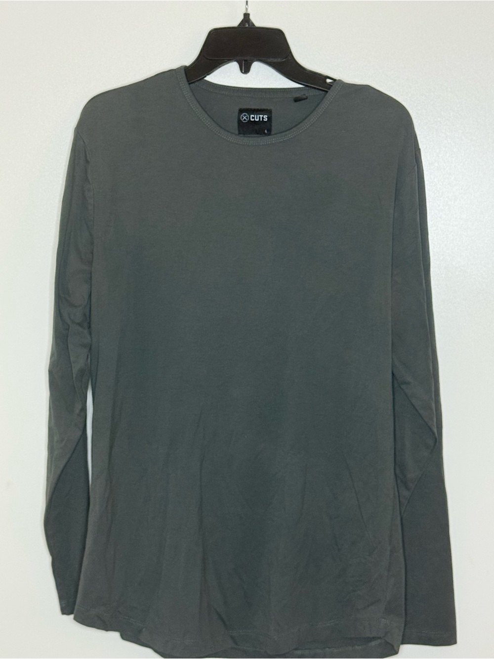 Cuts Clothing Men's Long Sleeve Crewneck - Charcoal